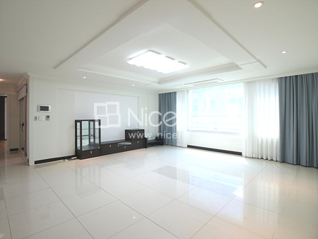 apartment photo