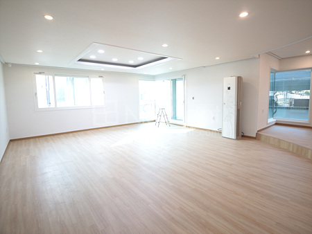 apartment photo