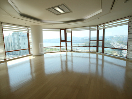 apartment photo