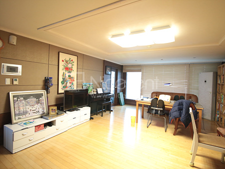 apartment photo