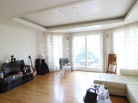 apartment photo