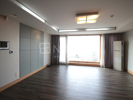 apartment photo