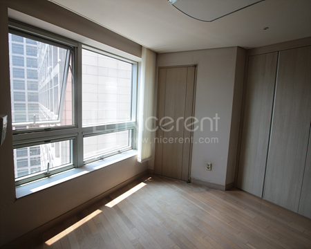 apartment photo