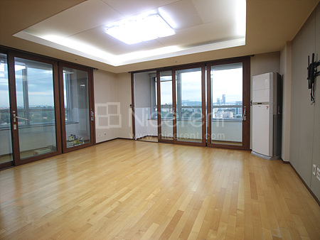 apartment photo