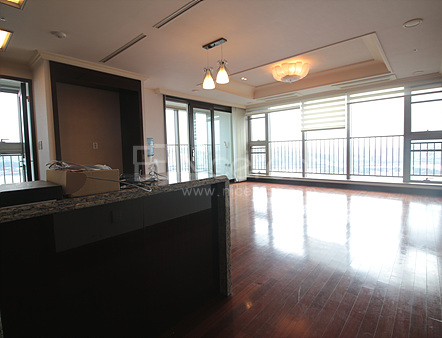 apartment photo