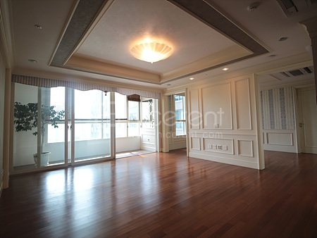 apartment photo