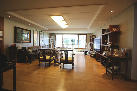 apartment photo