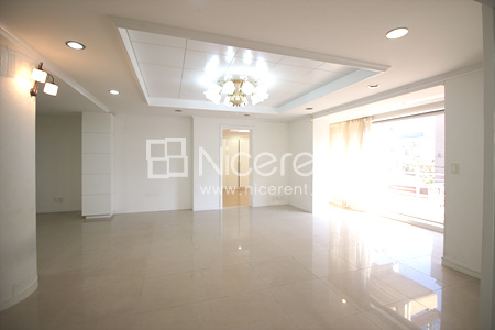 apartment photo