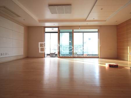 apartment photo