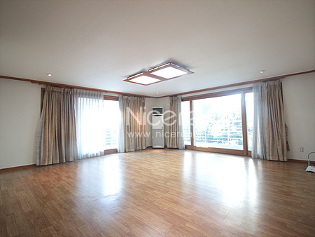 apartment photo
