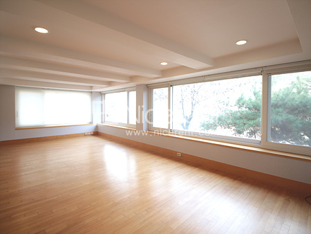 apartment photo