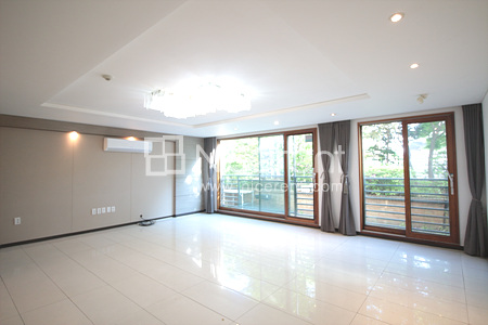apartment photo