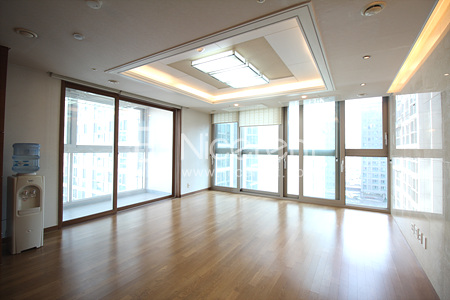 apartment photo