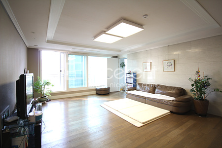 apartment photo