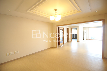 apartment photo