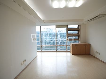 apartment photo