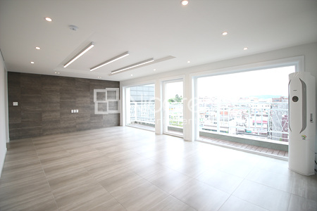 apartment photo