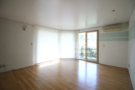 apartment photo