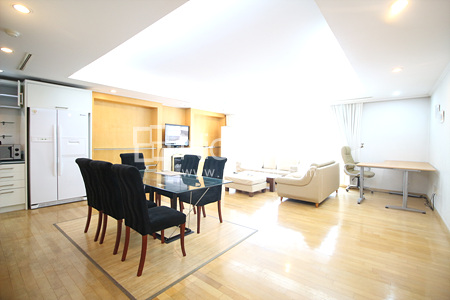 apartment photo