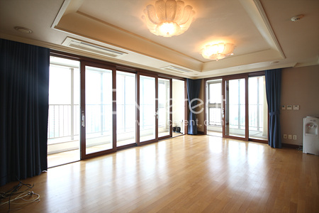 apartment photo