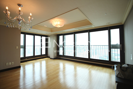 apartment photo