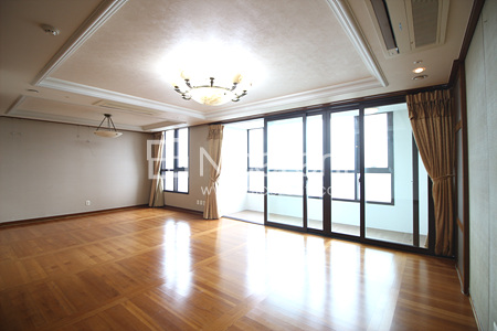 apartment photo