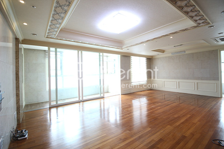 apartment photo