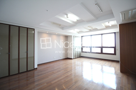 apartment photo