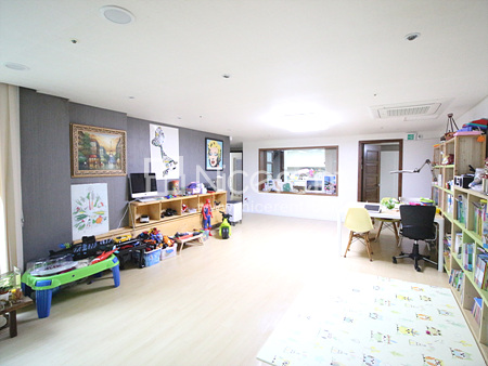apartment photo