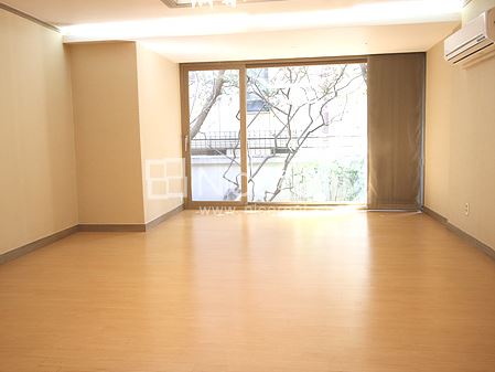 apartment photo