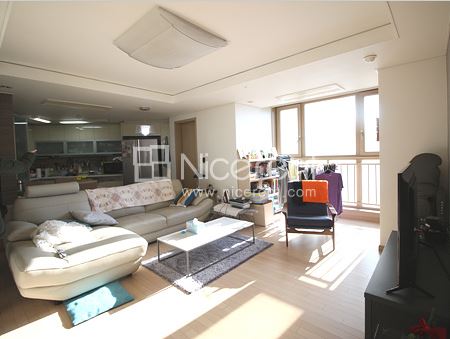 apartment photo