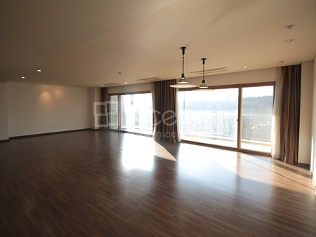 apartment photo