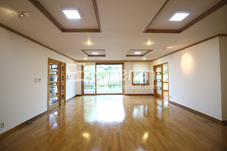 apartment photo