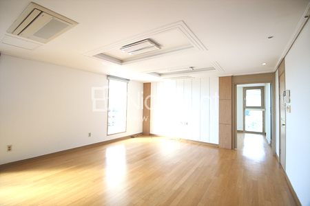 apartment photo