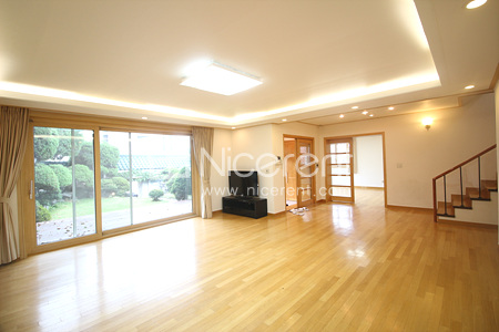 apartment photo