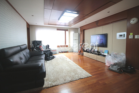 apartment photo