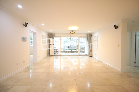 apartment photo