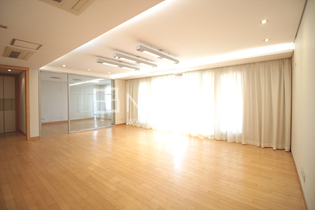 apartment photo
