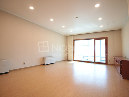 apartment photo