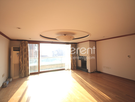 apartment photo